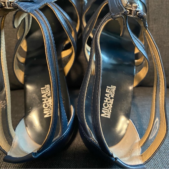 Michael Kors Leather PVC Clear Strappy High Heel Navy size 6.5 M - Picture 11 of 11